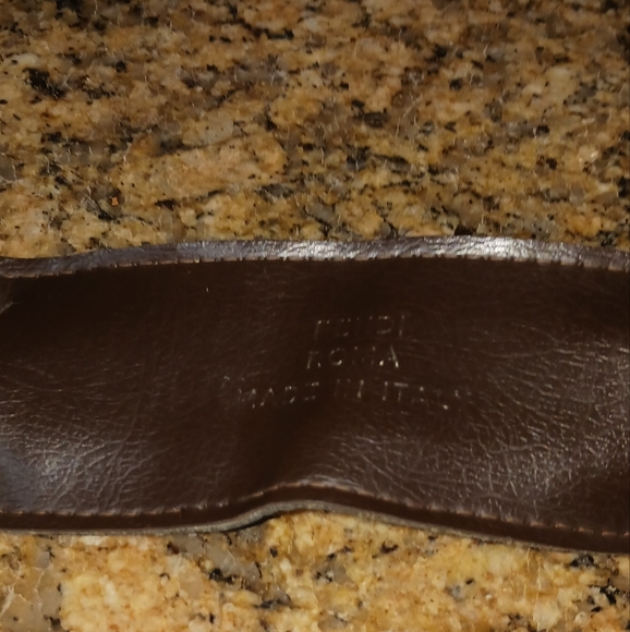 Fendi  Authentic Zucca  Vintage Canvas Shoulder Bag with COA & Dustbag - Picture 12 of 15